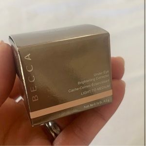 Becca Under Eye Brightening Corrector